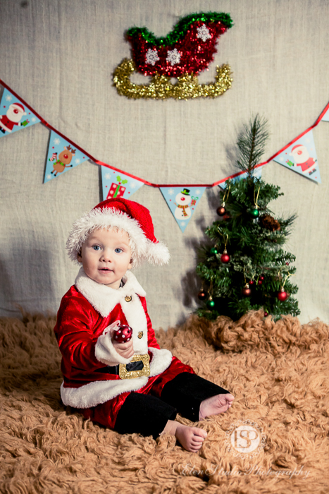 christmas-baby-shoot-in-derby-elen-studio-photography