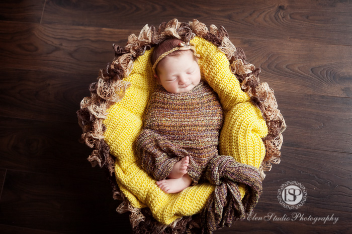 newborn-baby-girl-4-days-derby-Elen-Studio-Photography-024-web